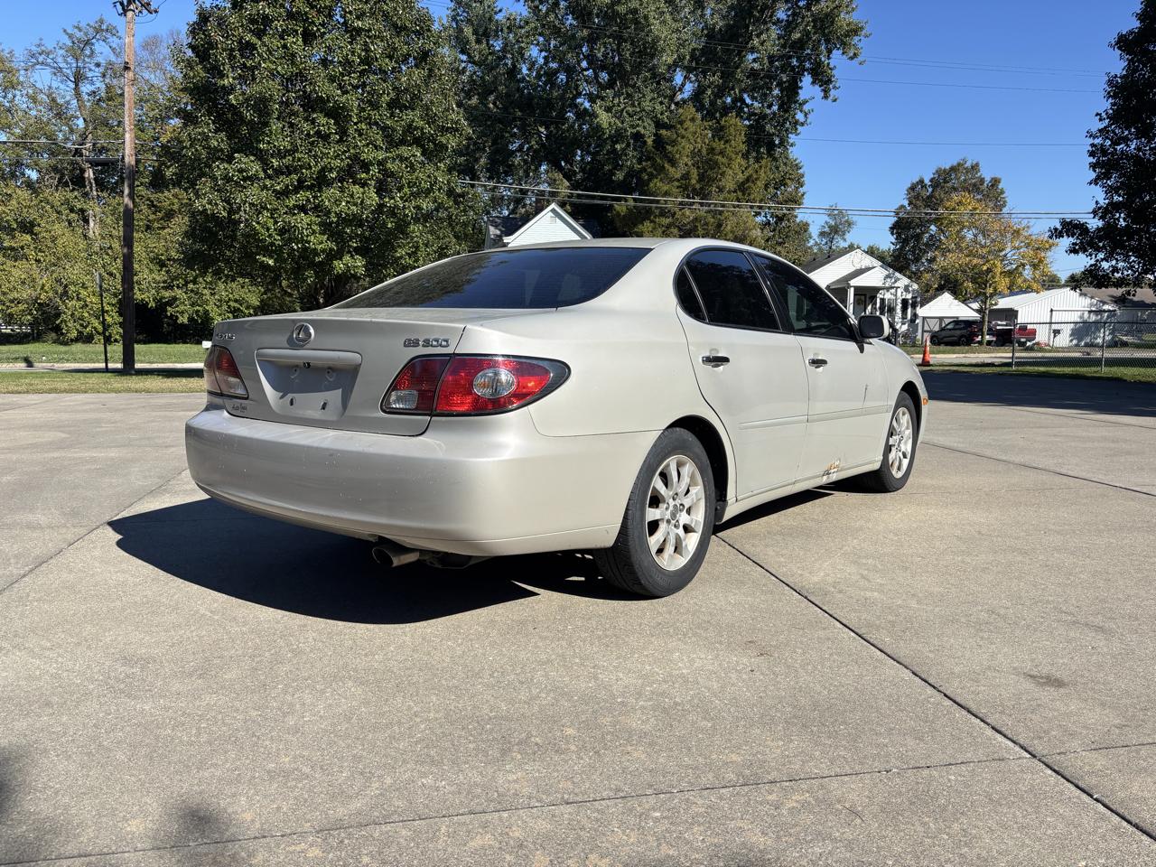 Lexus ES 300 Sedan 2002
