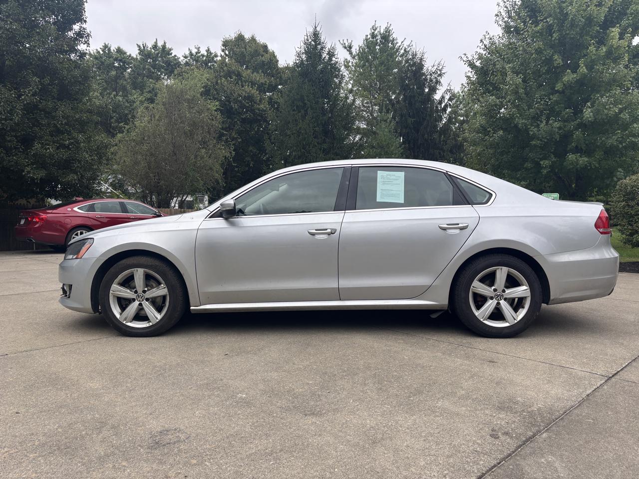 Volkswagen Passat 2.5L SE AT 2013