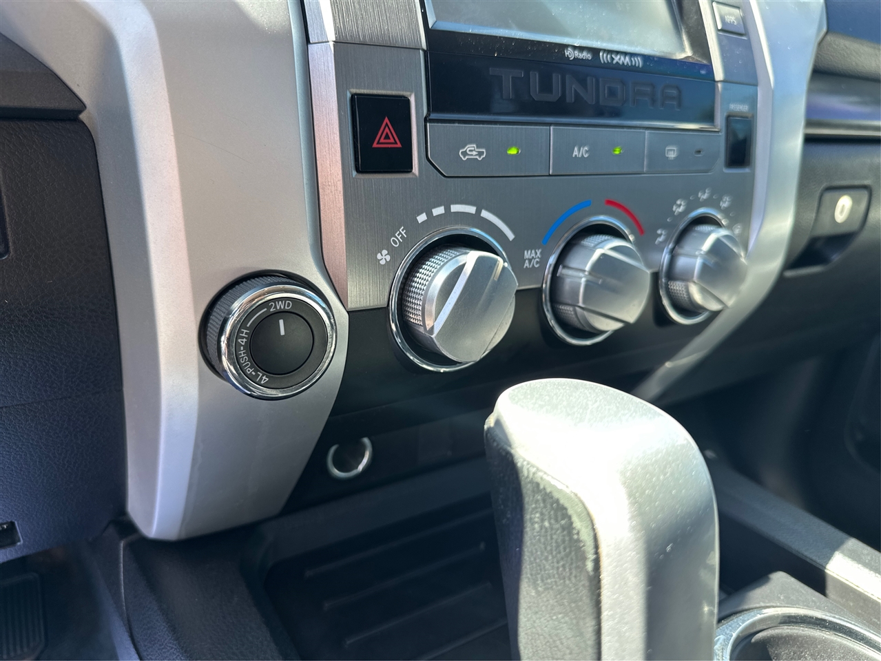 Toyota Tundra  2014 Toyota Tundra  2014