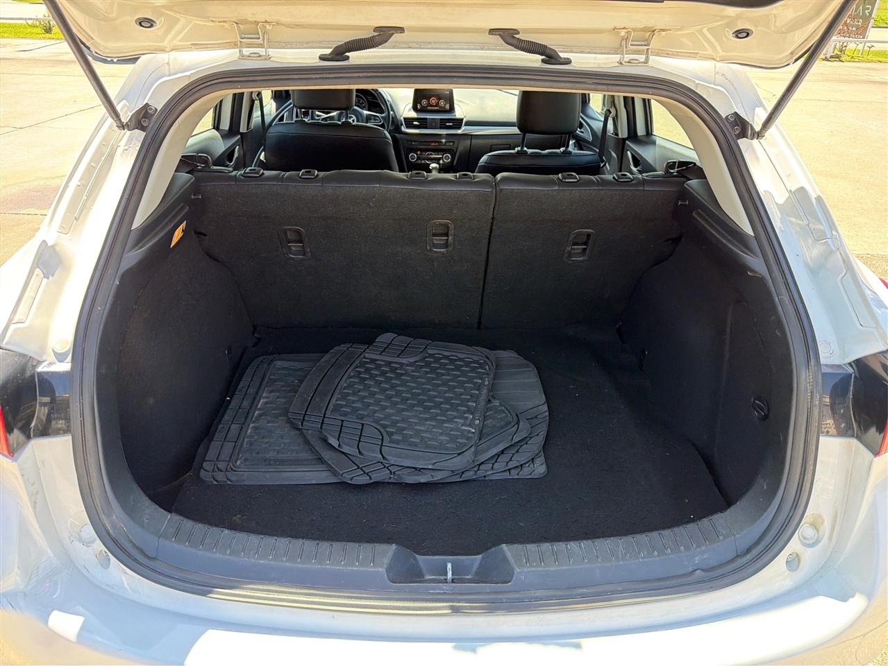 Mazda MAZDA3  2017