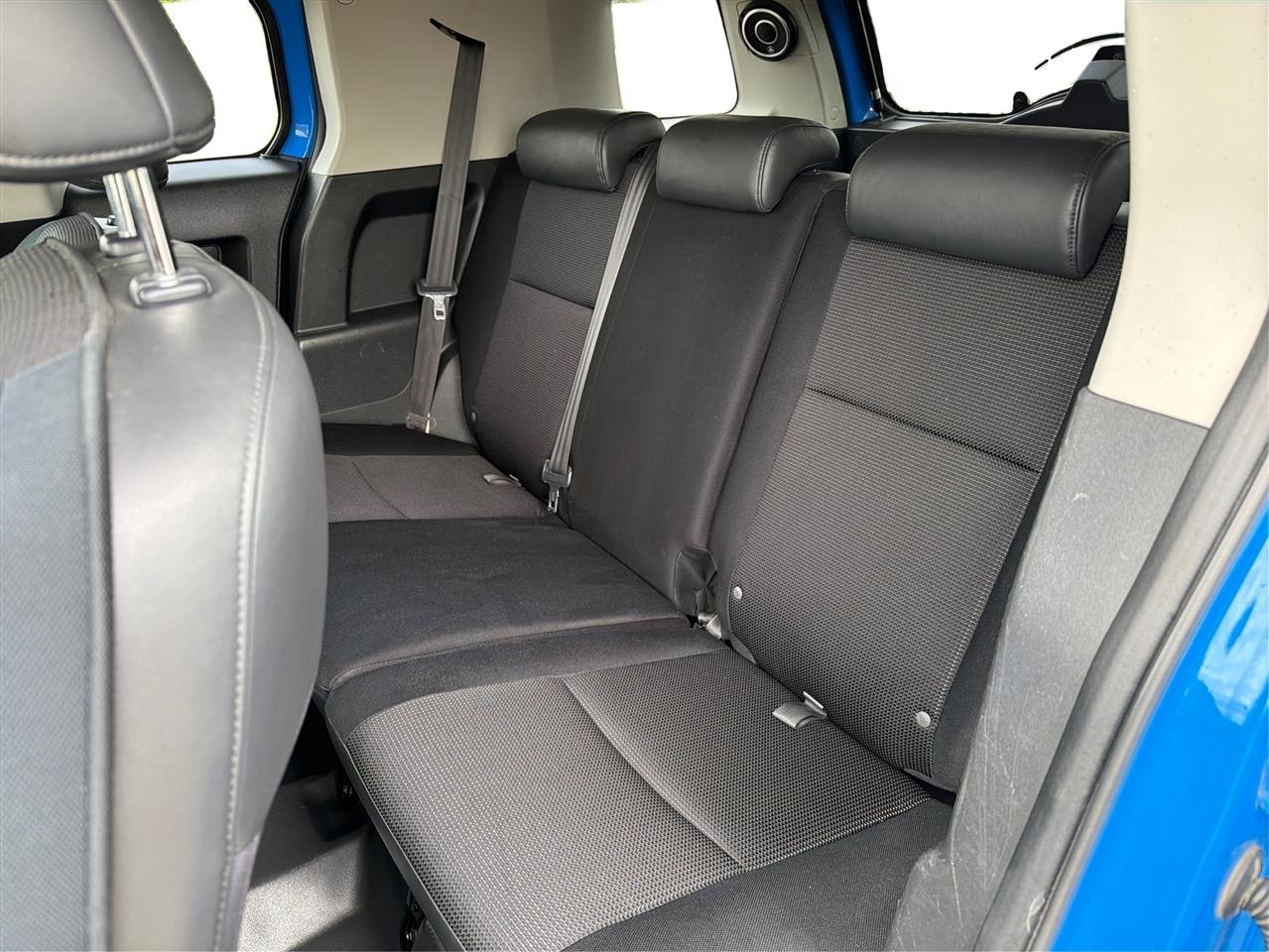 Toyota FJ Cruiser  2007