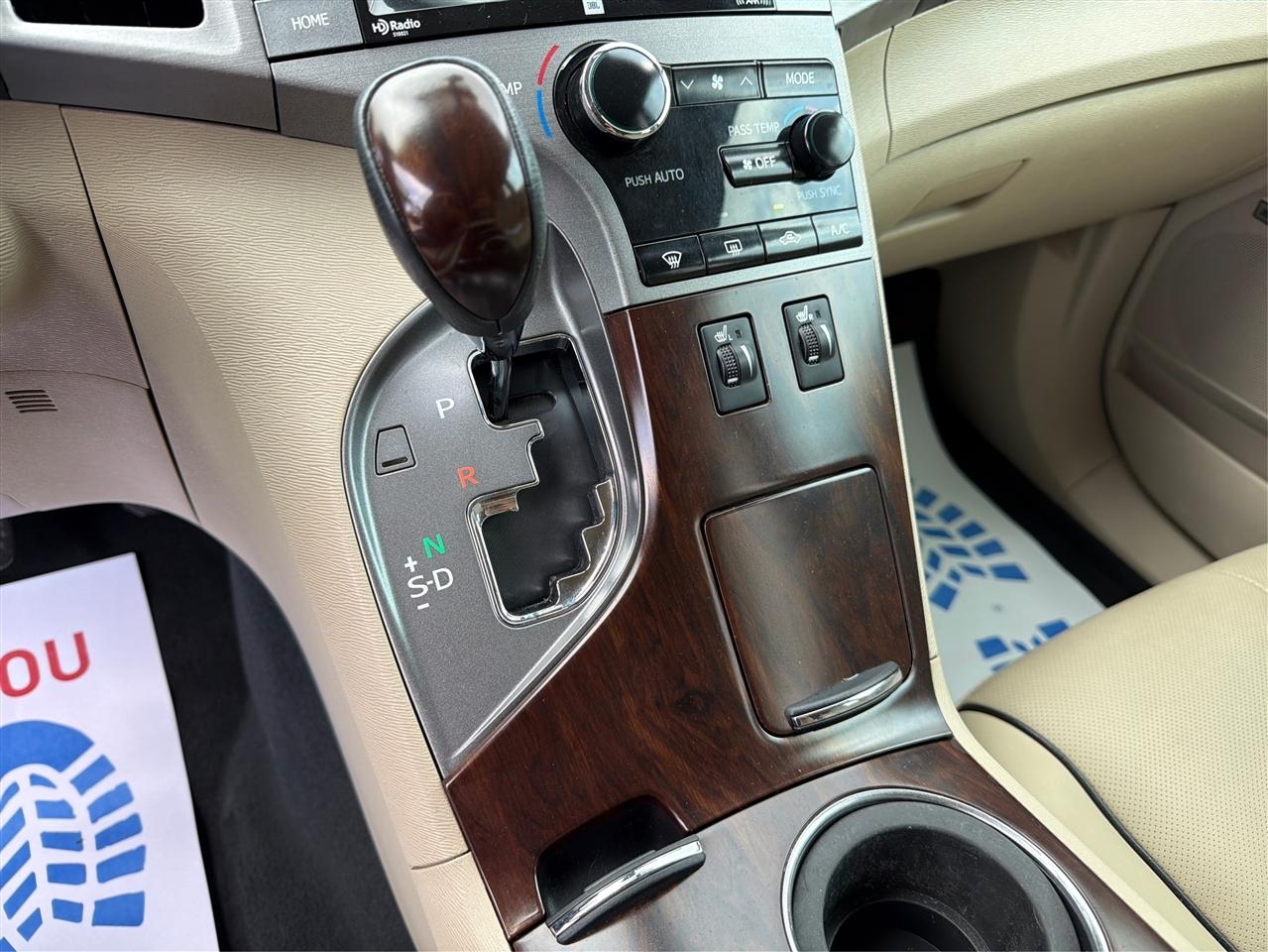 Toyota Venza  2015