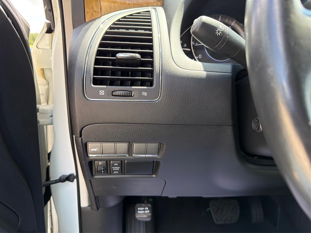 Infiniti QX80  2014