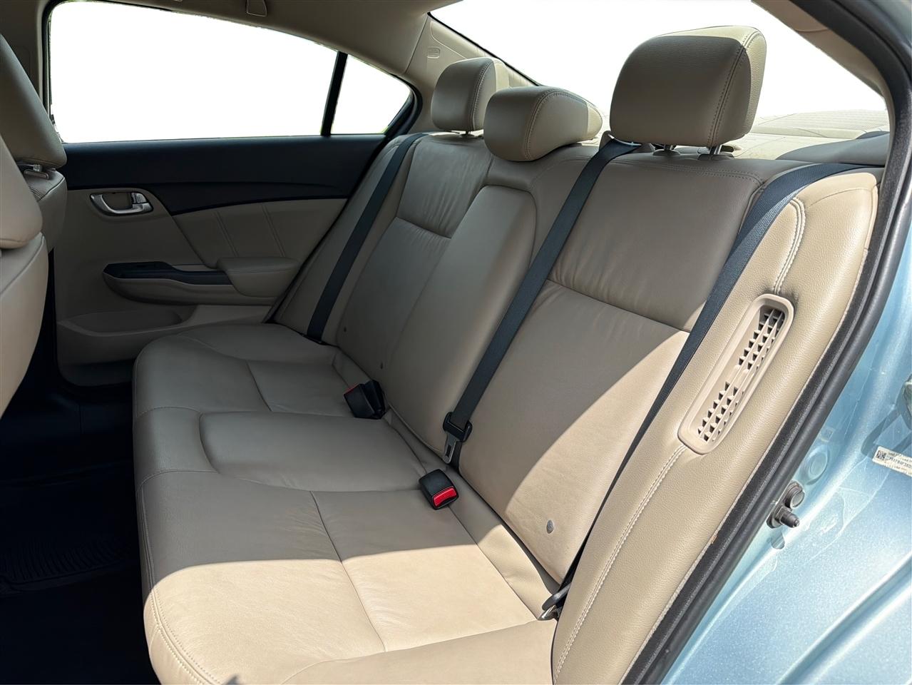Honda Civic Hybrid  2013