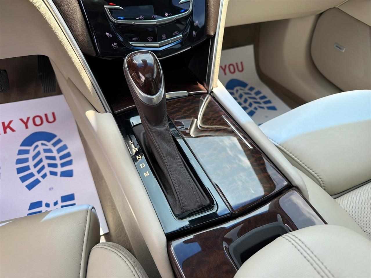 Cadillac XTS Premium 2013