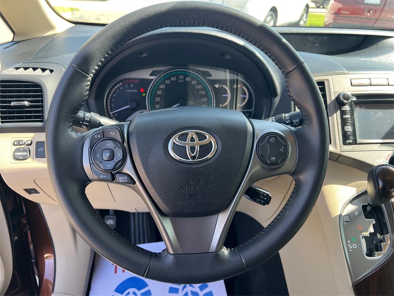 Toyota Venza  2014