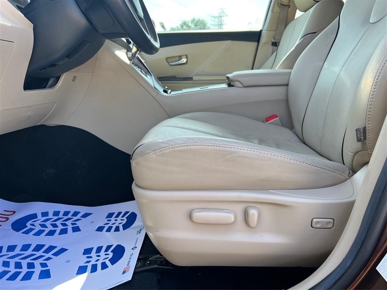Toyota Venza  2014