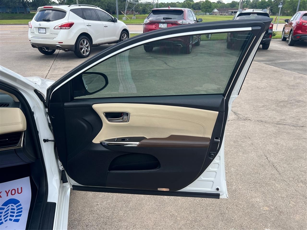 Toyota Avalon  2017