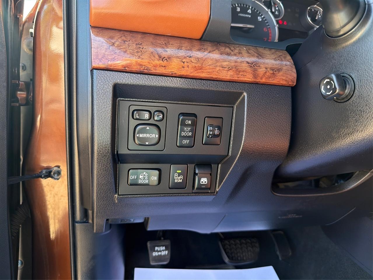 Toyota Tundra  2014