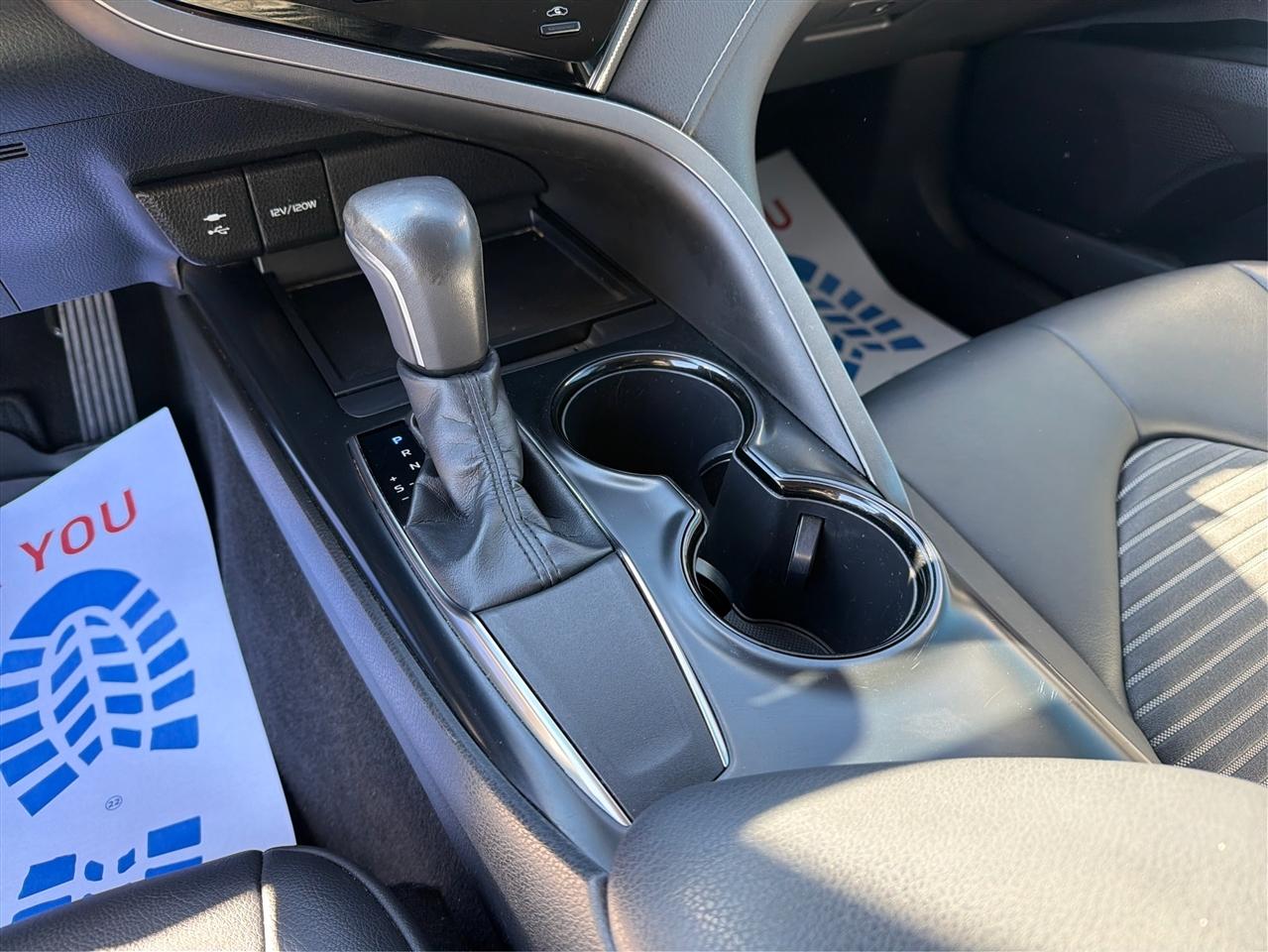 Toyota Camry  2019