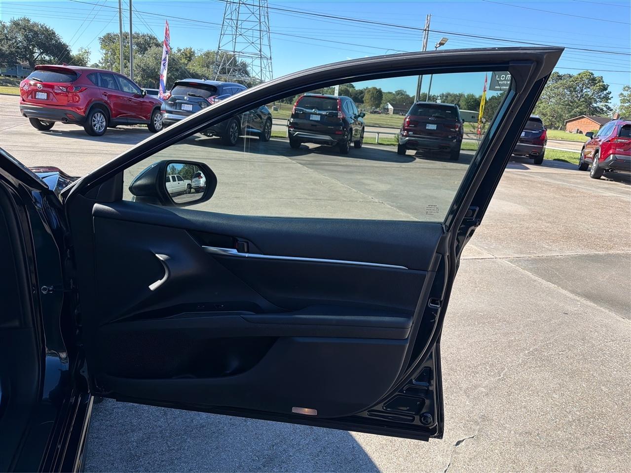 Toyota Camry  2019