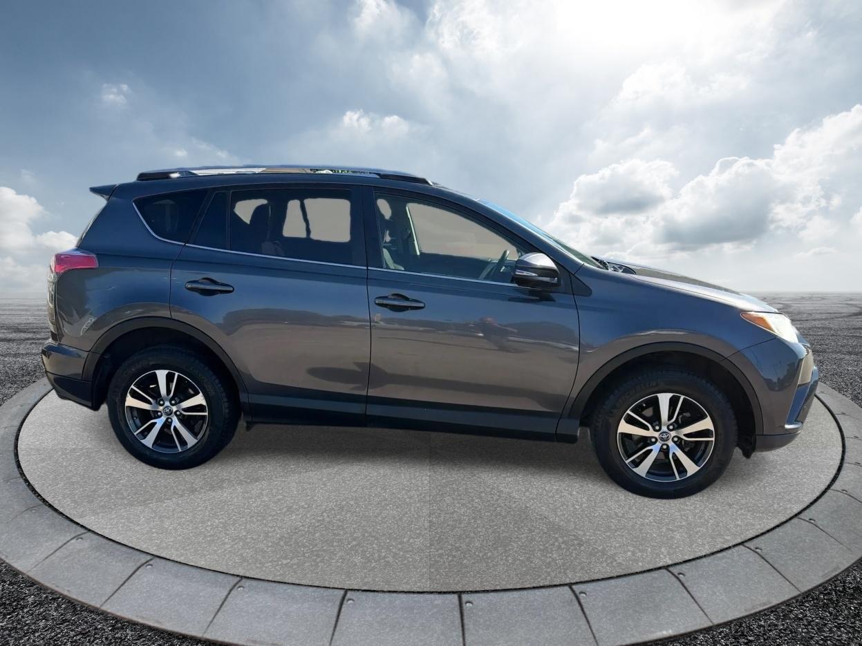 Toyota RAV4  2018