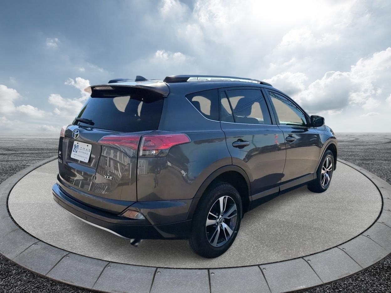 Toyota RAV4  2018