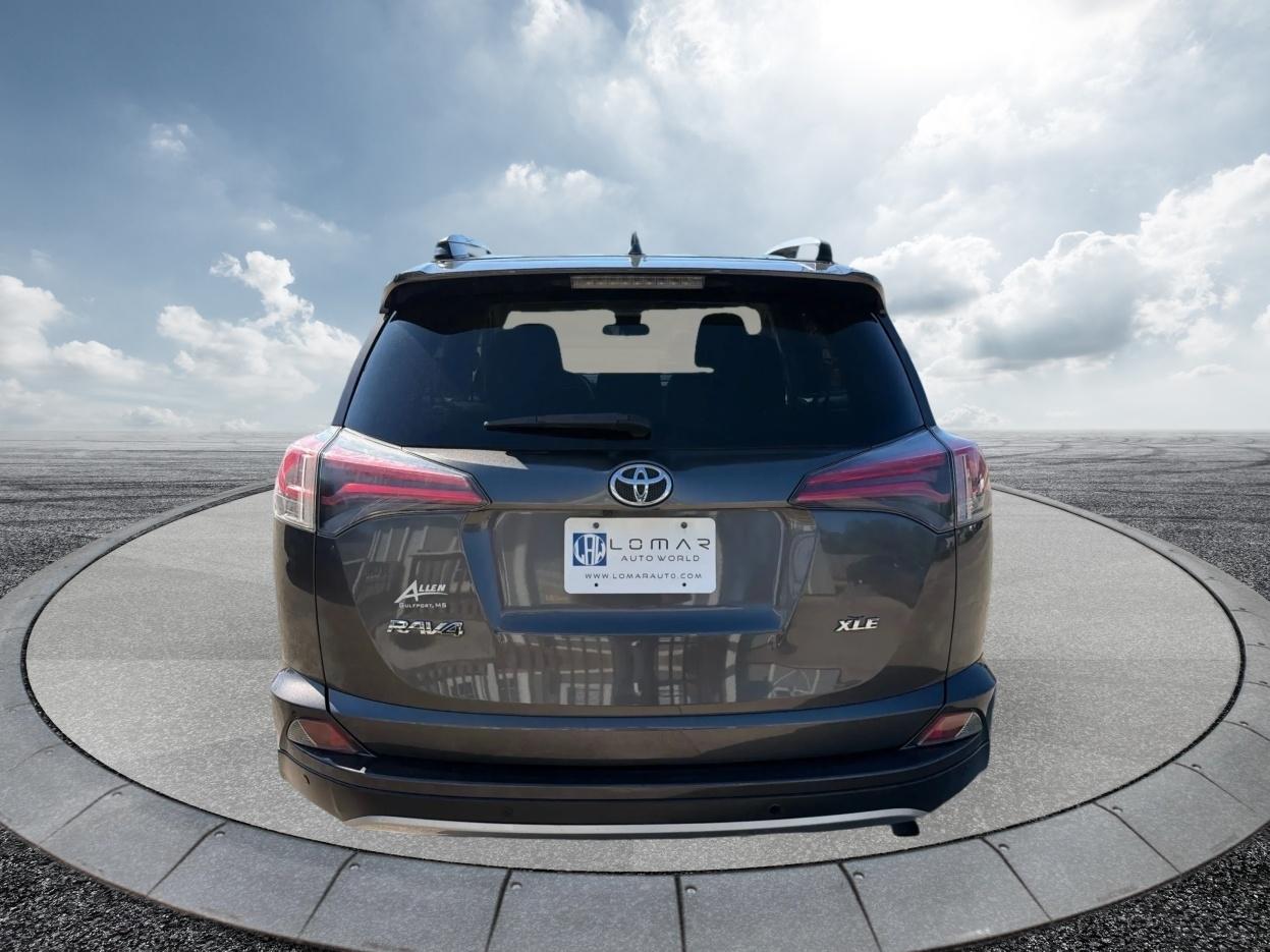 Toyota RAV4  2018