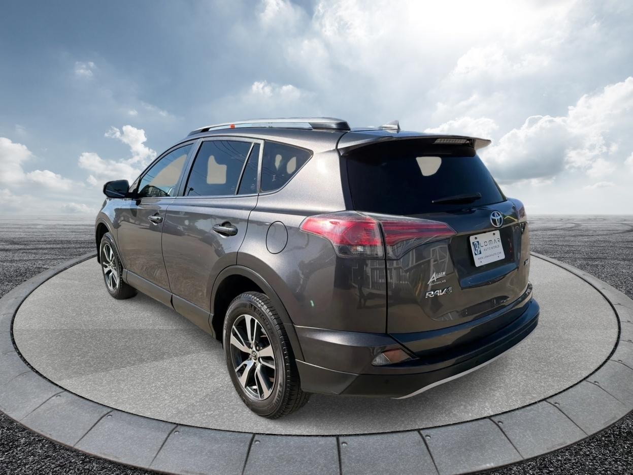 Toyota RAV4  2018