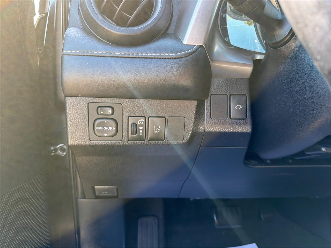 Toyota RAV4  2018