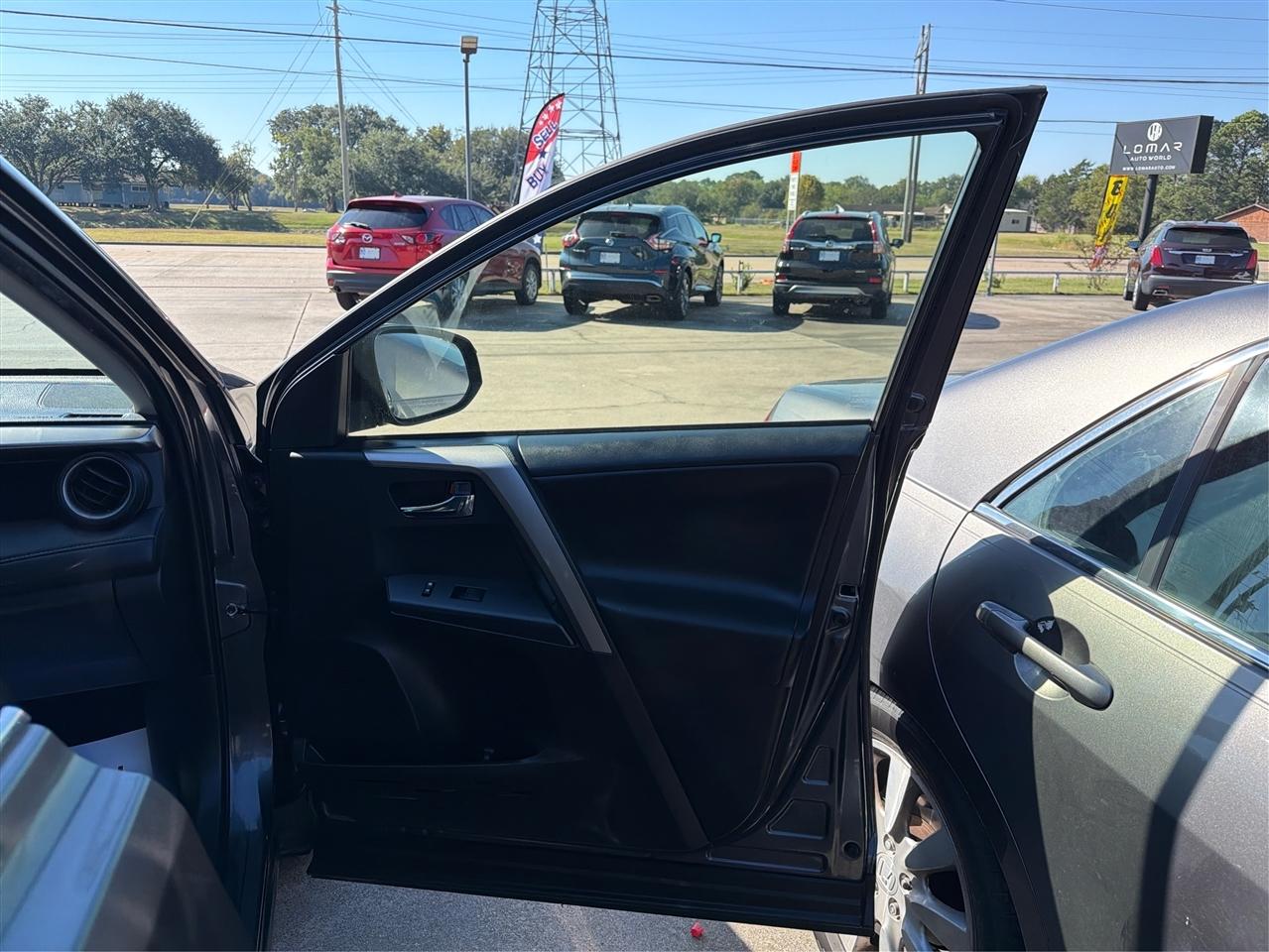 Toyota RAV4  2018
