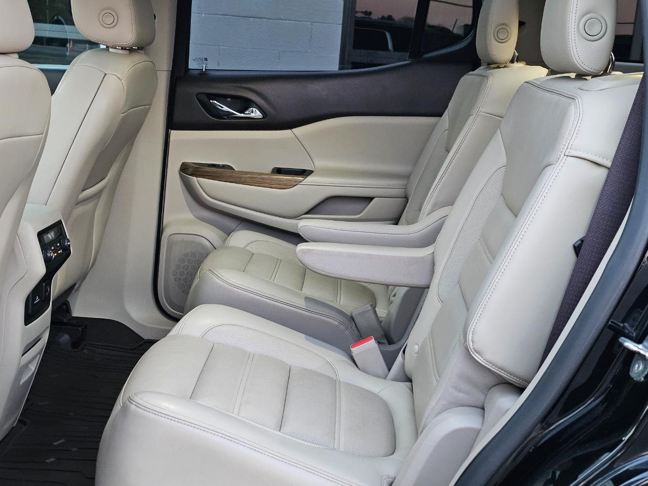 GMC Acadia Denali 2017