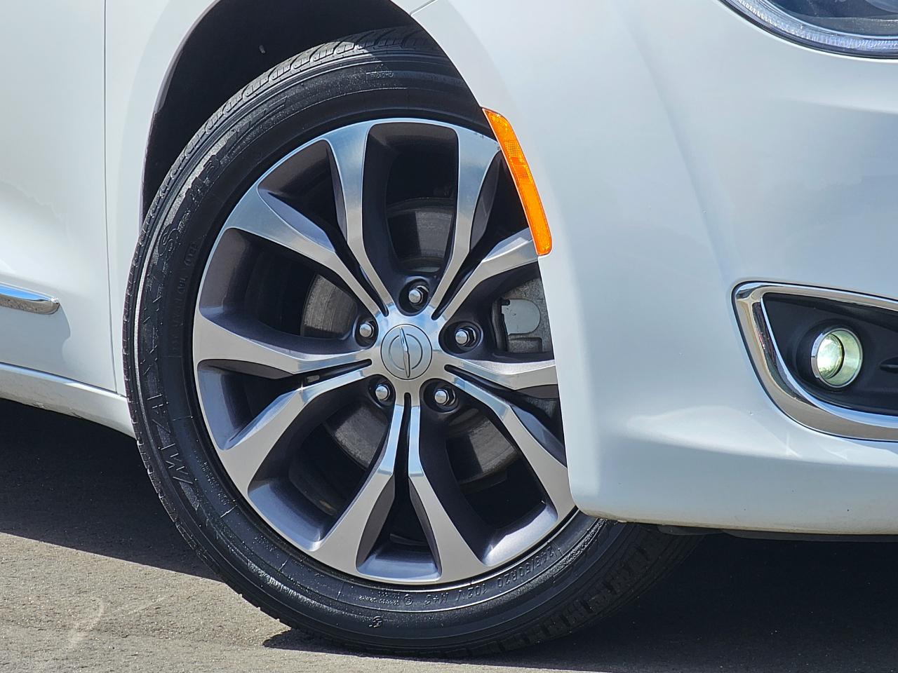 Chrysler Pacifica Limited 2018