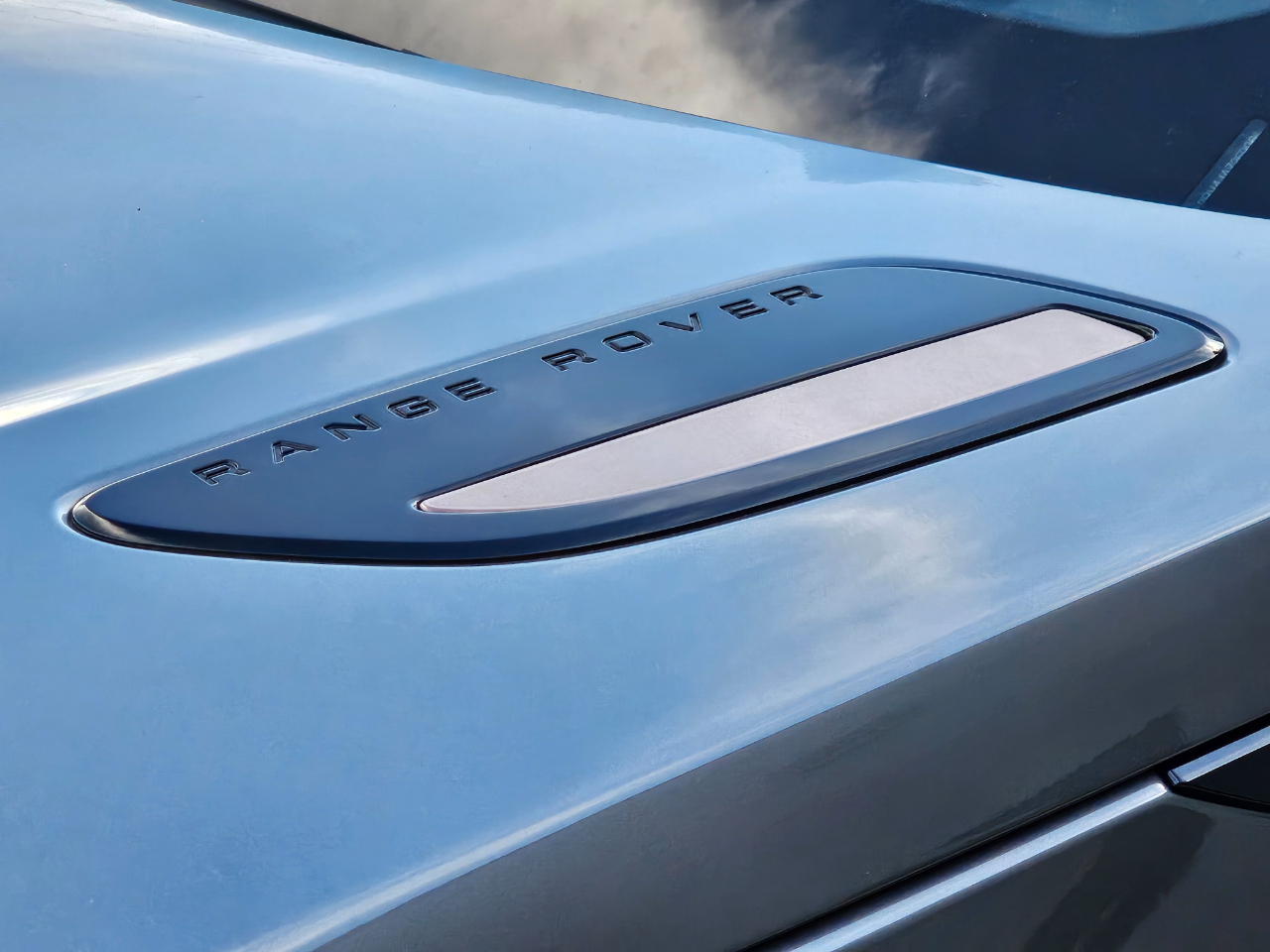 Land Rover Range Rover Velar R-Dynamic SE 2018