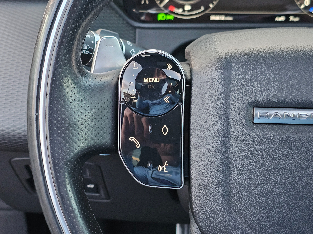 Land Rover Range Rover Velar R-Dynamic SE 2018