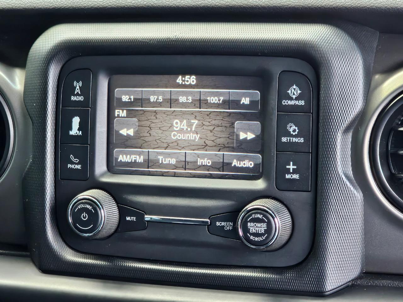 Jeep Wrangler Unlimited Sport 2018