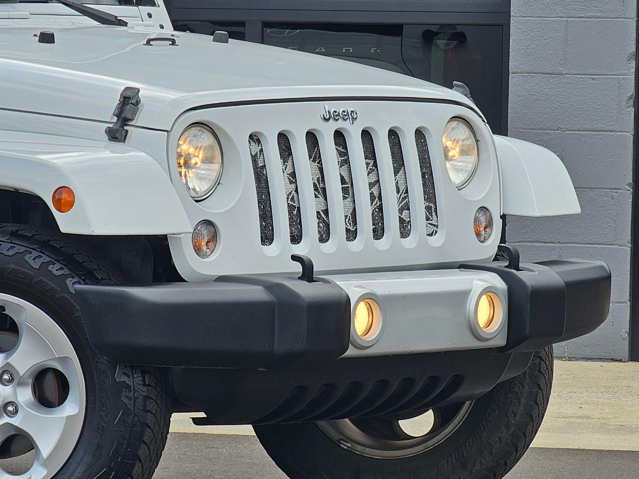 Jeep Wrangler Unlimited Sahara 4WD 2014