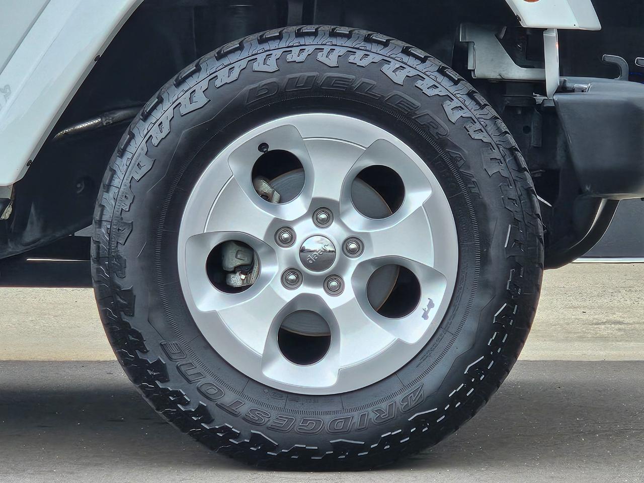 Jeep Wrangler Unlimited Sahara 4WD 2014