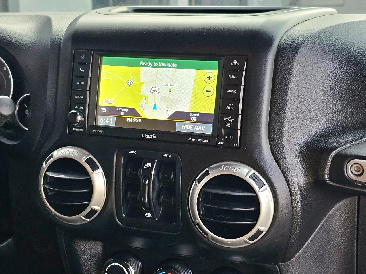 Jeep Wrangler Unlimited Sahara 4WD 2014