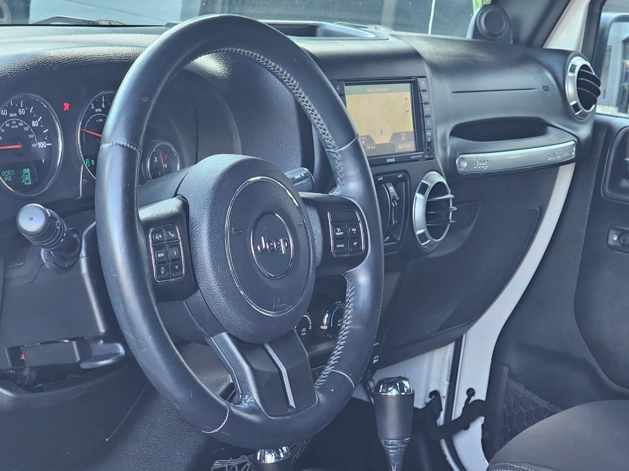 Jeep Wrangler Unlimited Sahara 4WD 2014