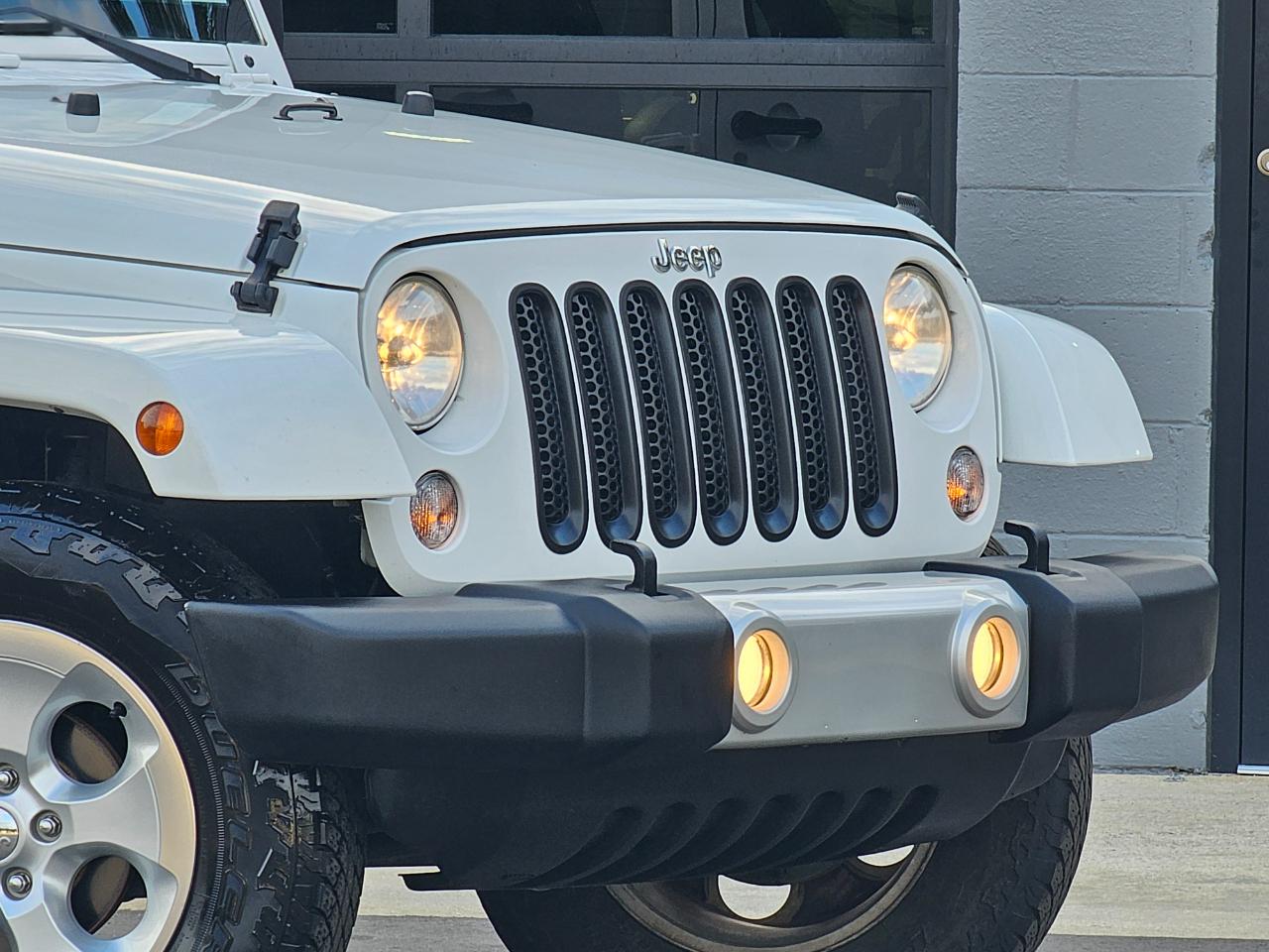 Jeep Wrangler Unlimited Sahara 4WD 2014