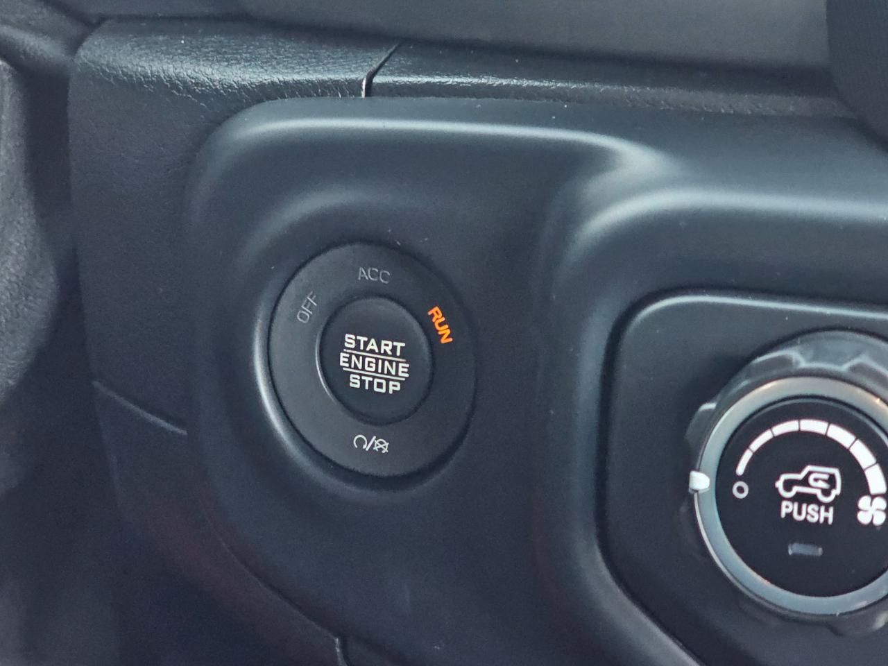 Jeep Wrangler Sport 4WD 2018