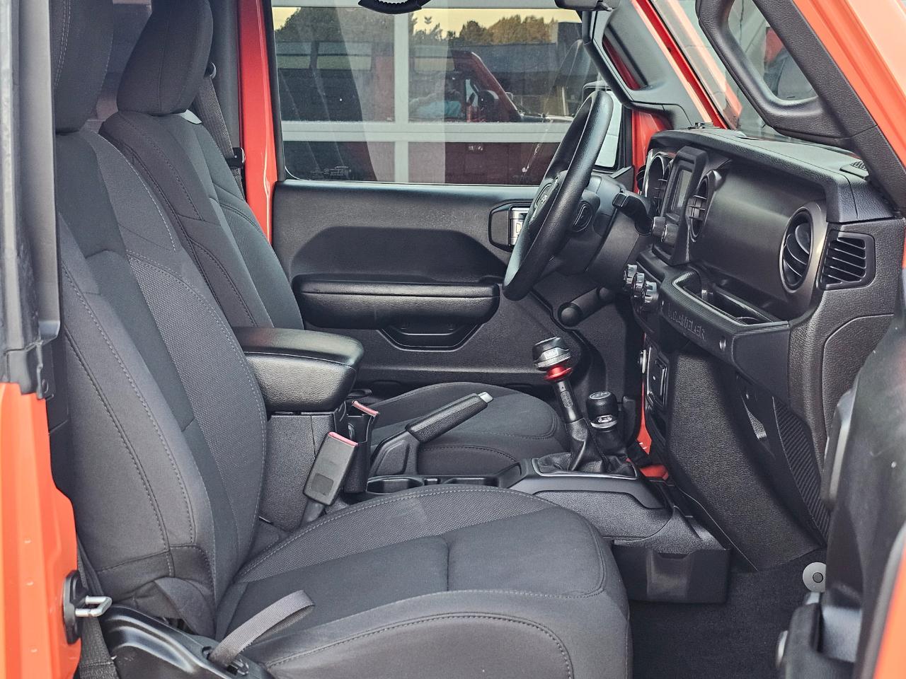Jeep Wrangler Sport 4WD 2018