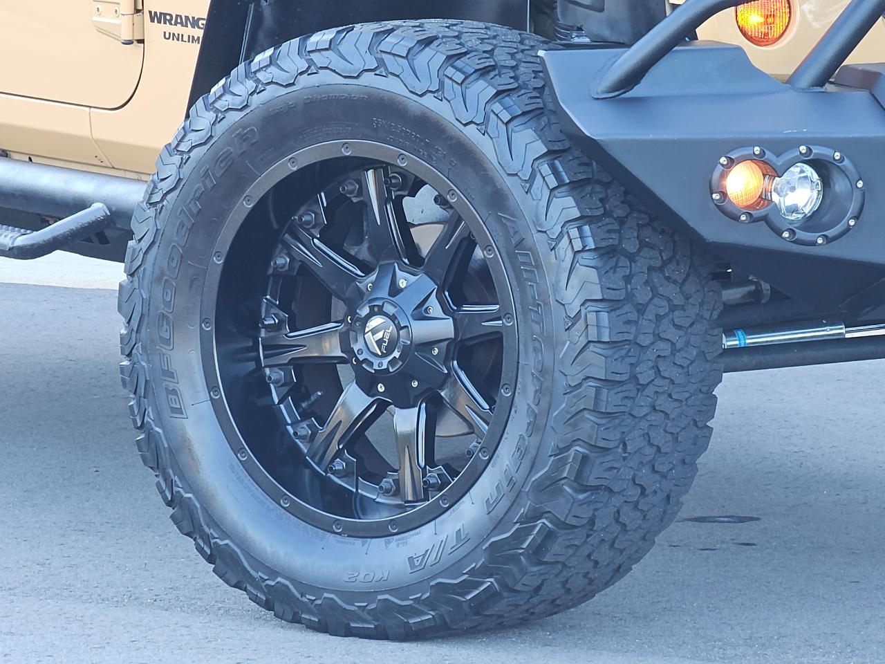 Jeep Wrangler Unlimited Sahara 4WD 2013