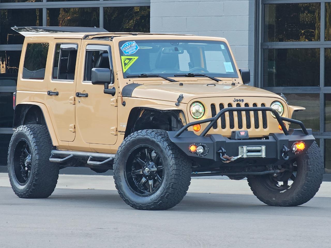 Jeep Wrangler Unlimited Sahara 4WD 2013
