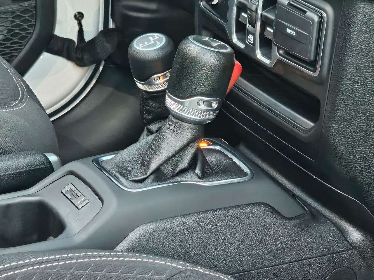 Jeep Gladiator Sport 2021