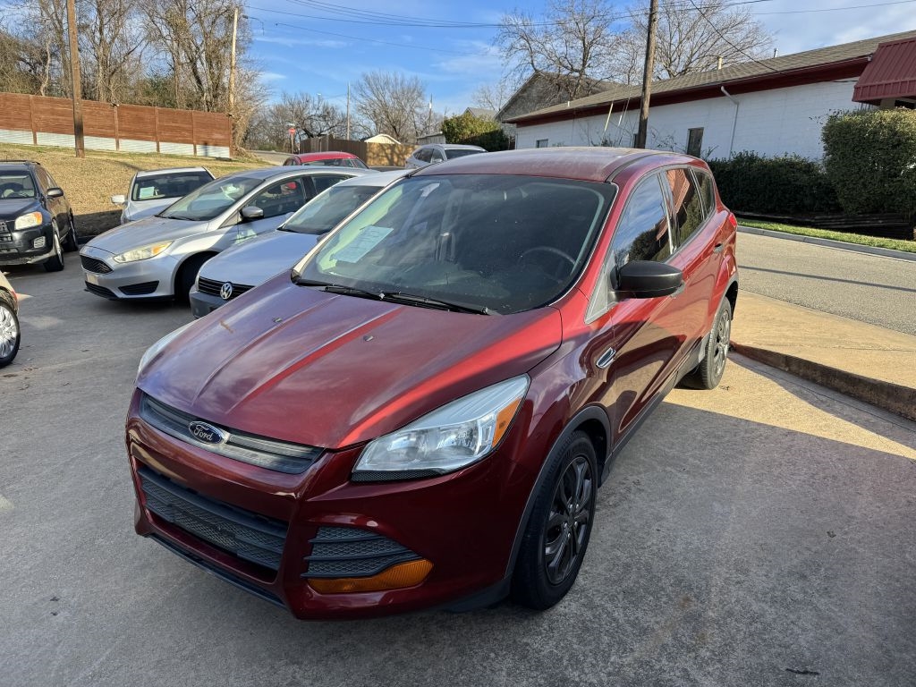 Ford Escape S FWD 2014