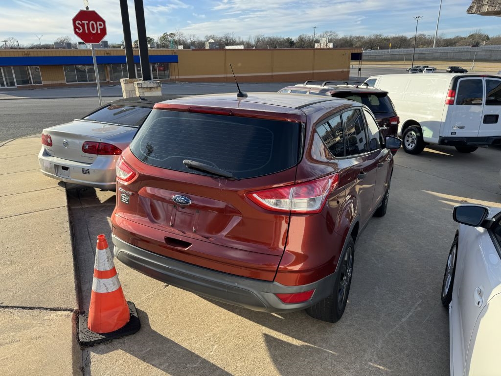 Ford Escape S FWD 2014