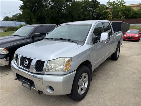2005 Nissan Titan XE Crew Cab 4WD