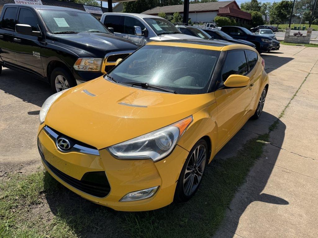 2013 Hyundai Veloster Base