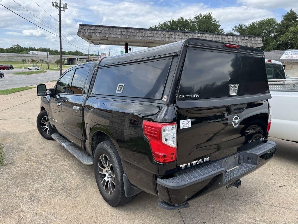 Nissan Titan SV Crew Cab 2WD 2020