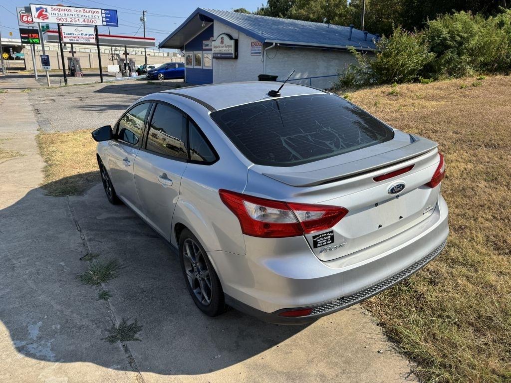 Ford Focus SE Sedan 2013