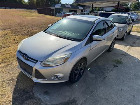 2013 Ford Focus SE Sedan