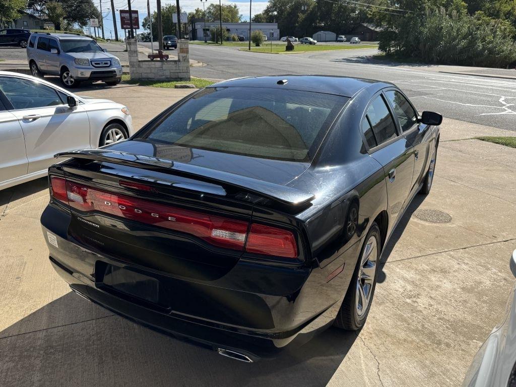 Dodge Charger SE 2013
