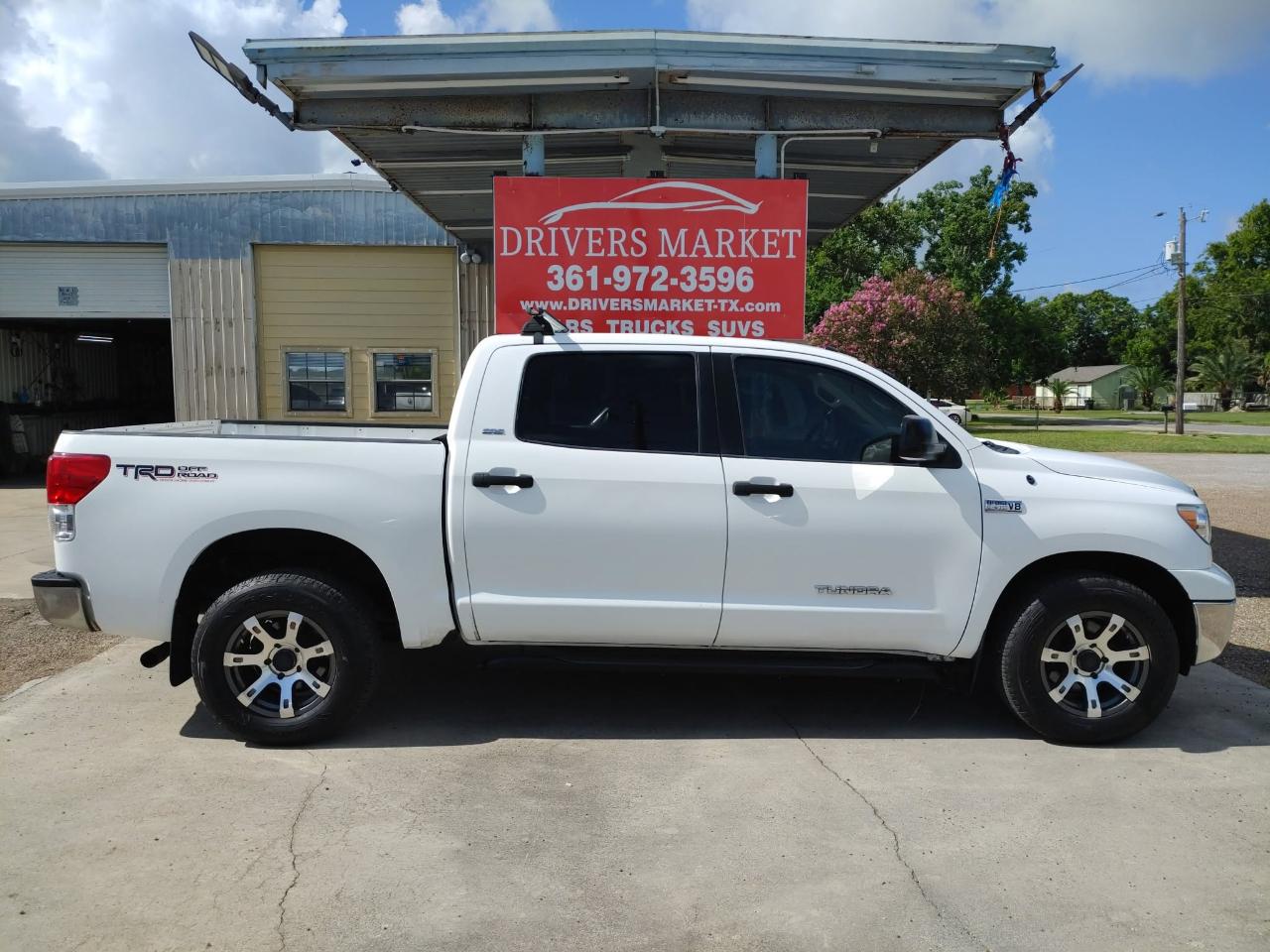 Toyota Tundra  2010