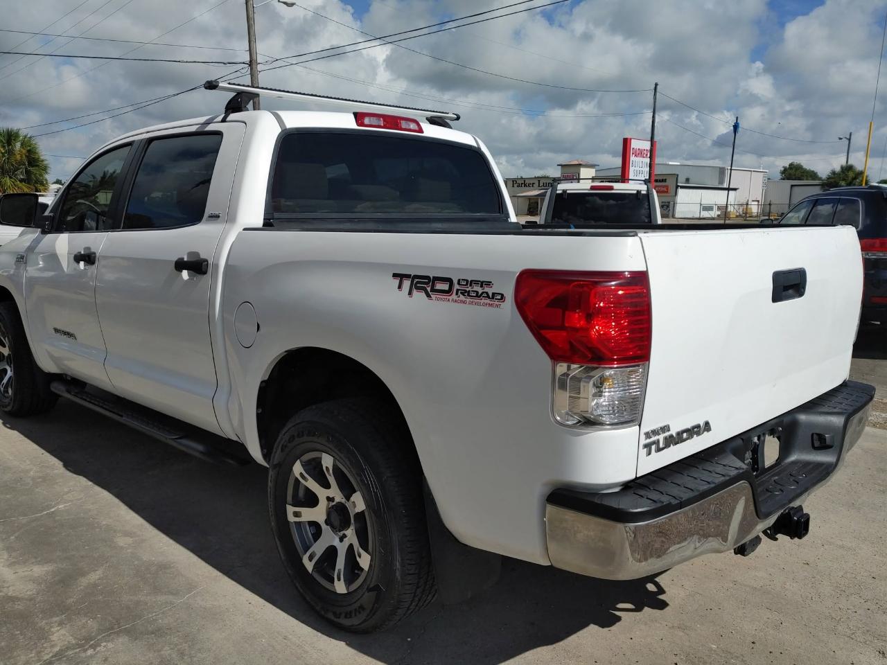 Toyota Tundra  2010