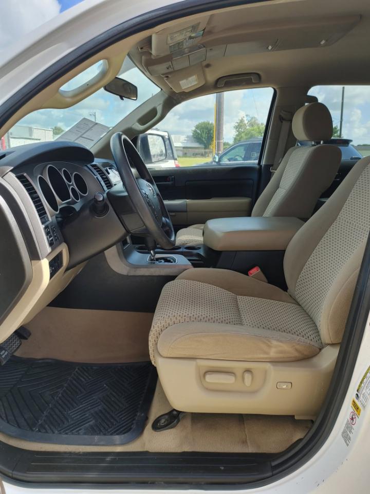 Toyota Tundra  2010