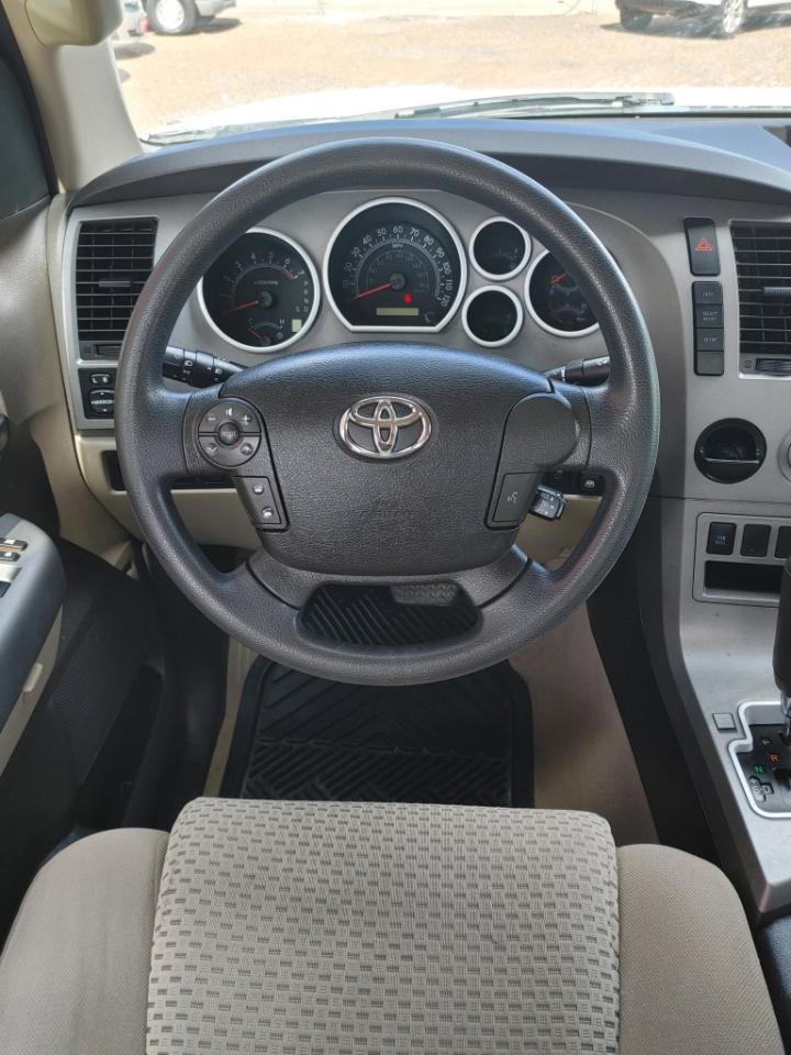 Toyota Tundra  2010