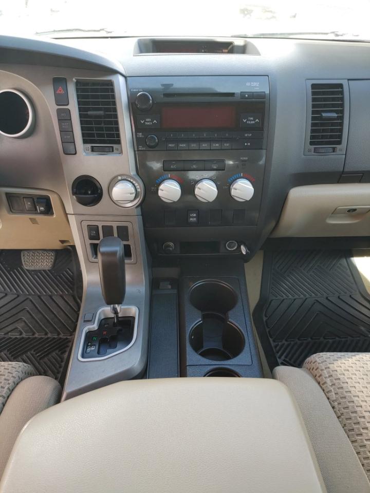 Toyota Tundra  2010