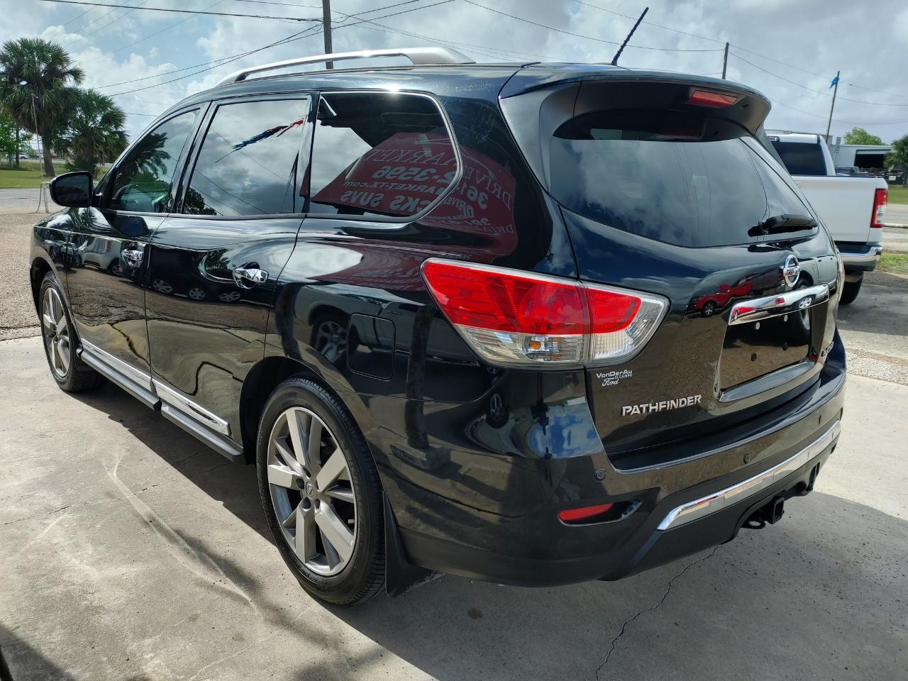 Nissan Pathfinder  2014